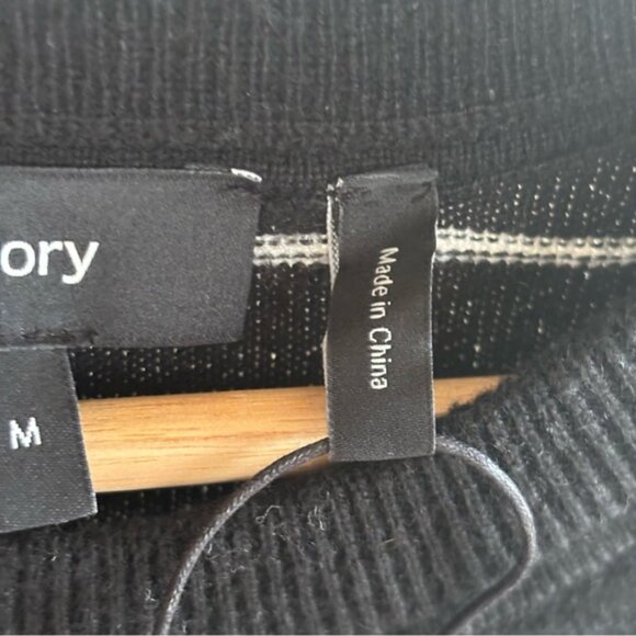 Theory Haider Stripe Cashmere Black Crewneck Sweater Slim Fit Pullover Mens M - Picture 7 of 8